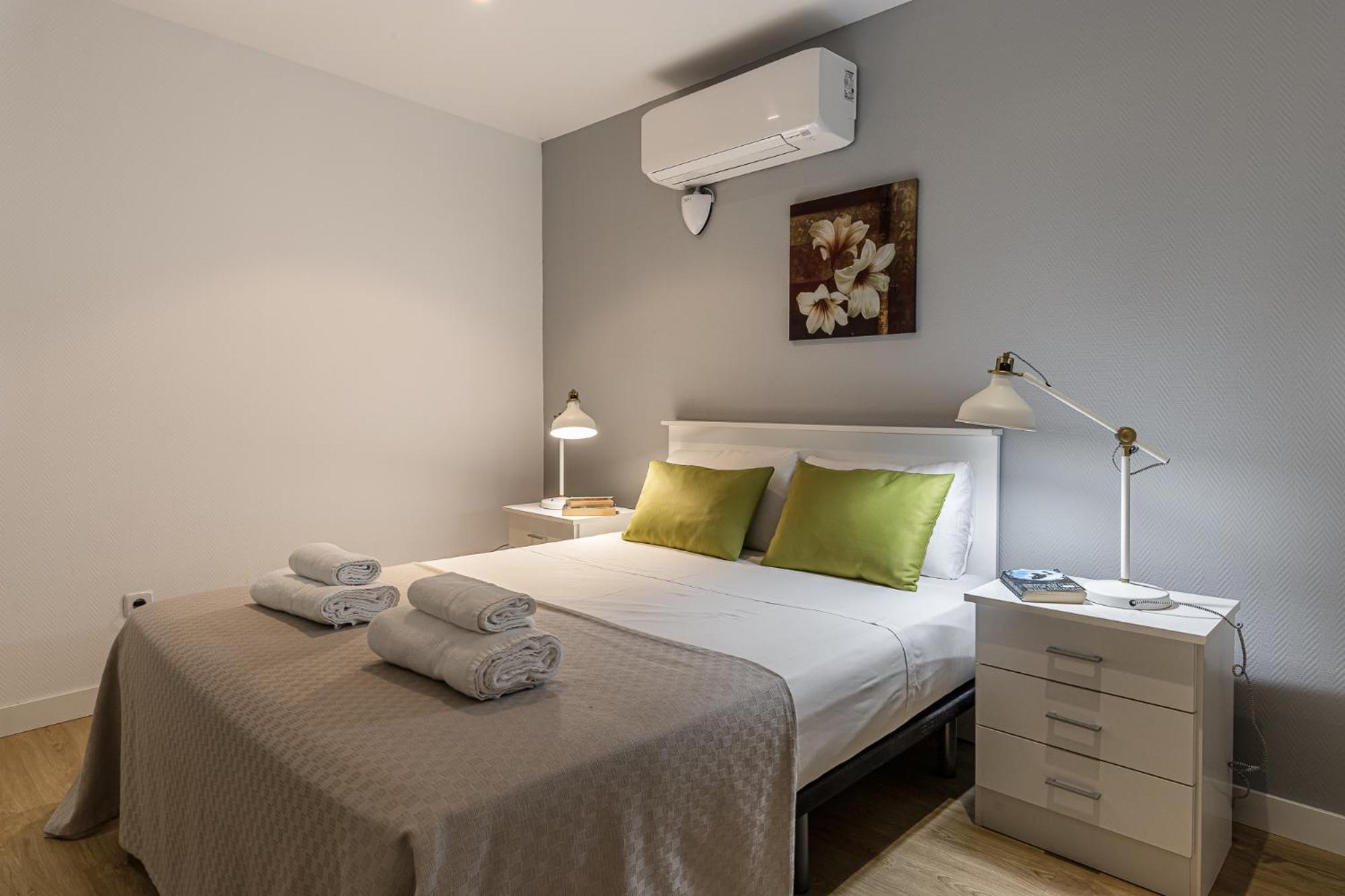 Waou Apartamentos En Sol Confort 2 Madrid Eksteriør bilde